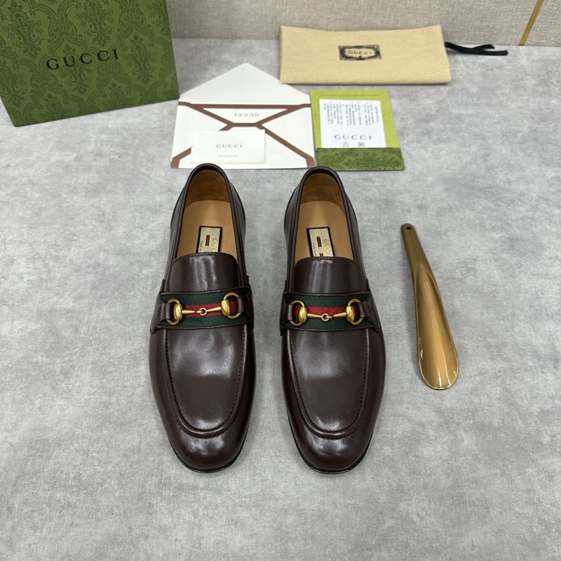 G*u*i leather shoes